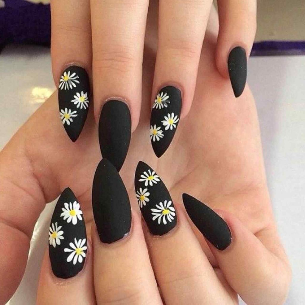 Black Oval Nails With Daisy