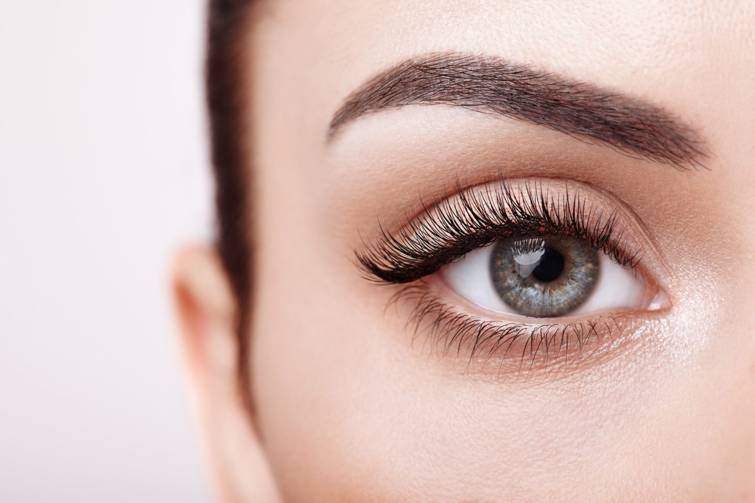 Where Do Eyelashes Go When They Enter Your Eyes? BeautyWayMag