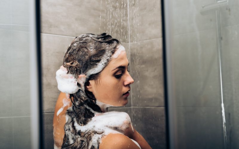 Best Shampoos For Dry And Frizzy Winter Hair