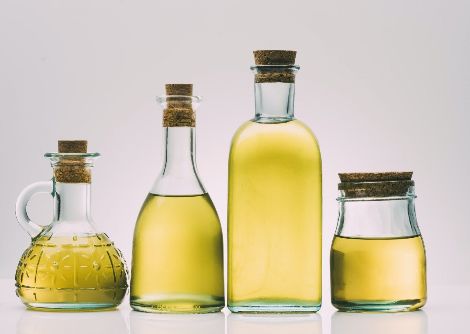 Coconut Oil Vs Olive Oil For Hair Which Should You Use? BeautyWayMag