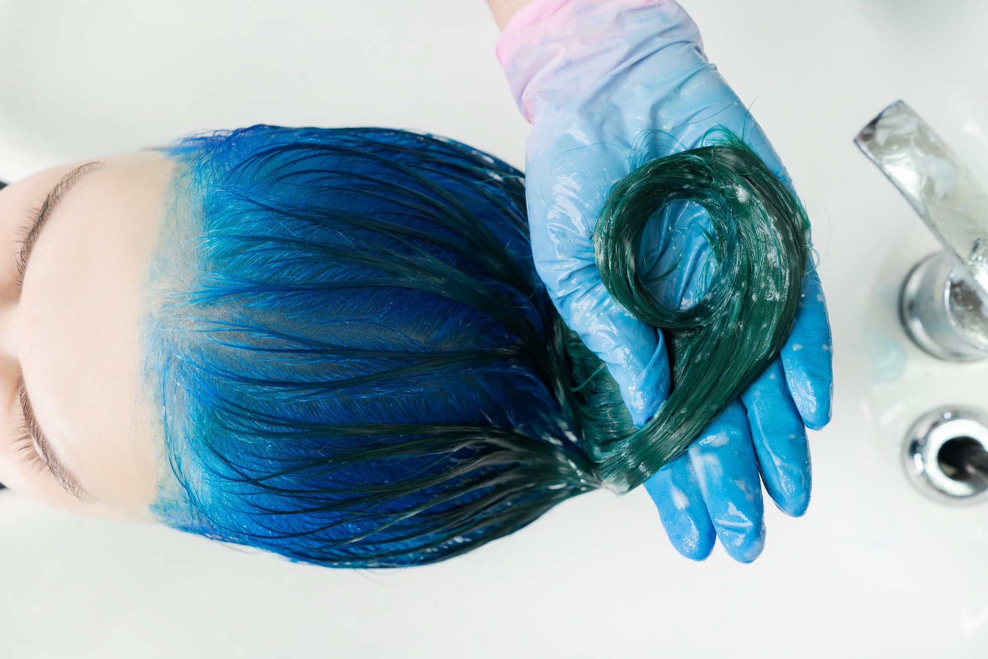 Does blue hair dye stain? - wide 2