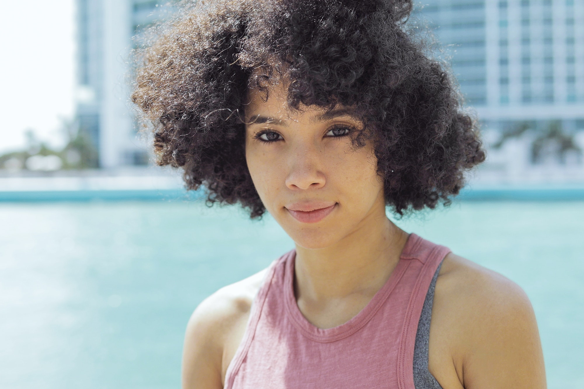 how-to-get-curls-on-short-hair-without-heat-beautywaymag