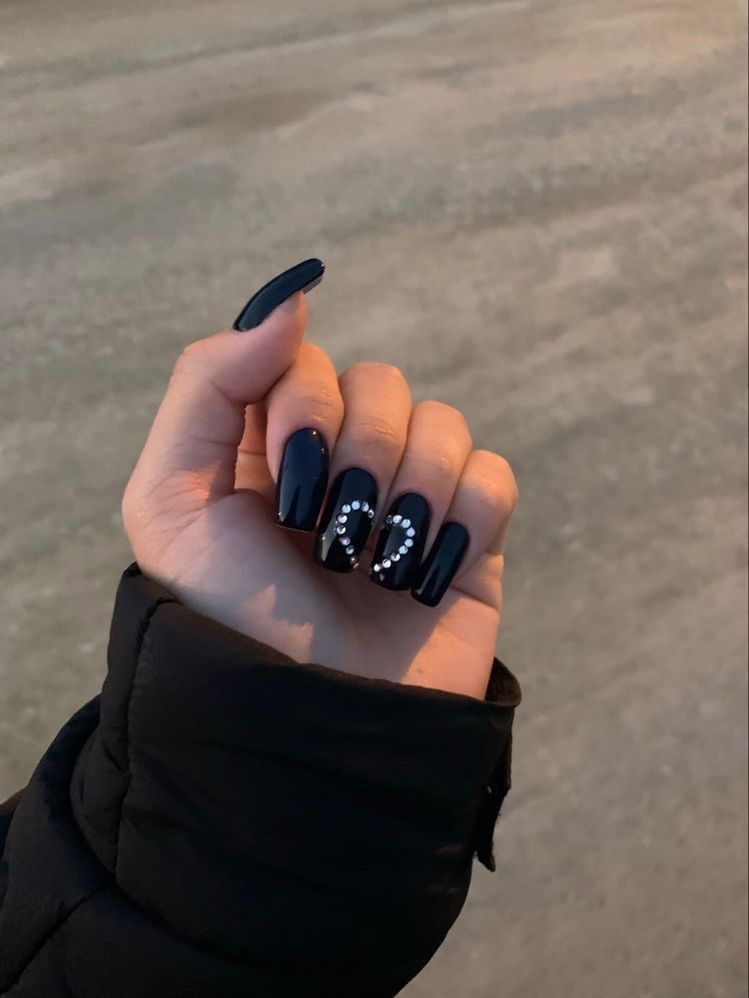 Short black jewel heart coffin nails
