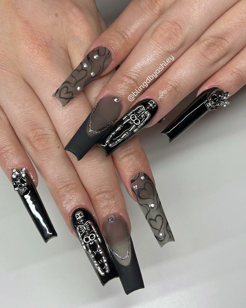 Skeleton black coffin nails