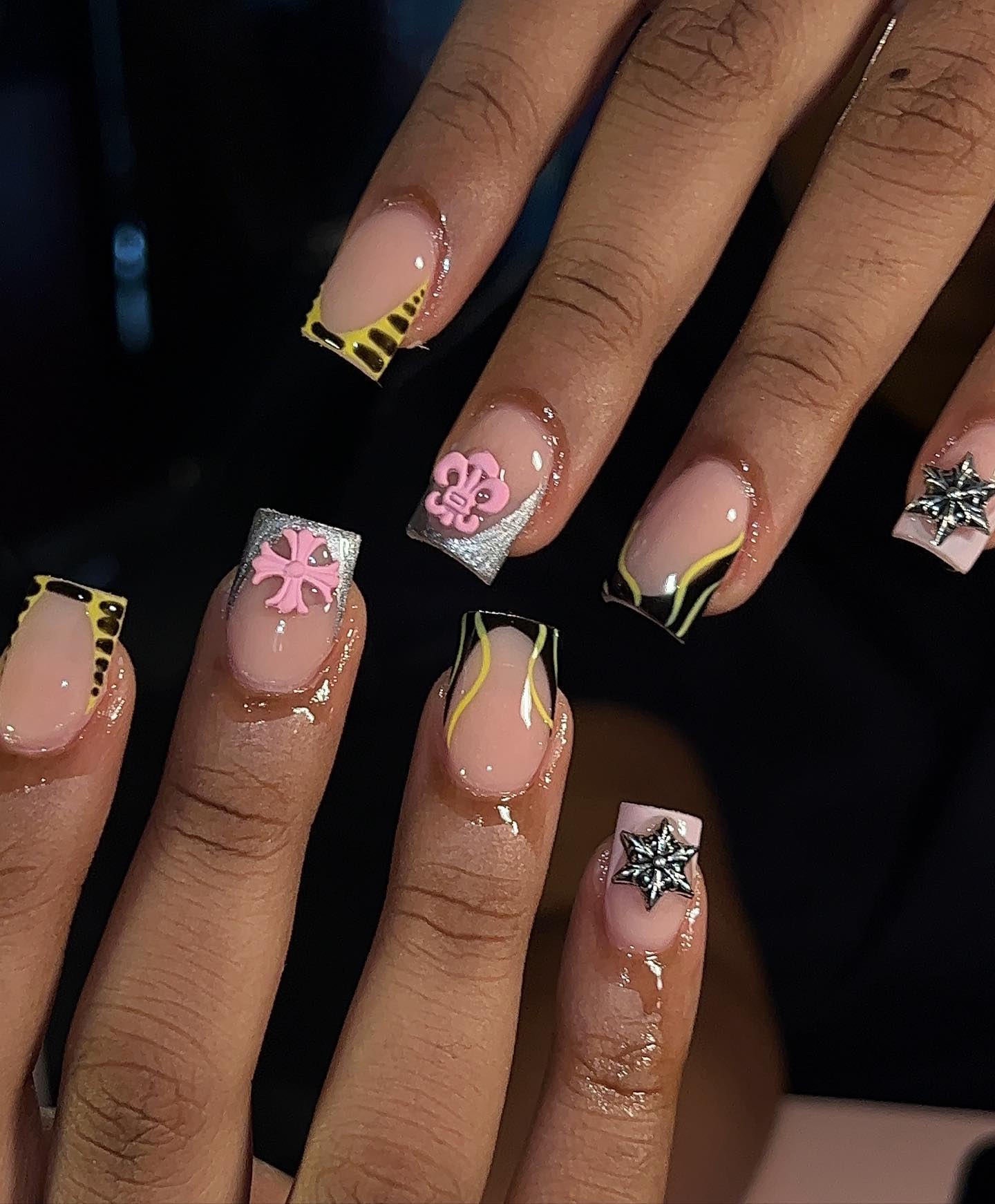 41 Short Acrylic Nail Ideas to Try Today BeautyWayMag