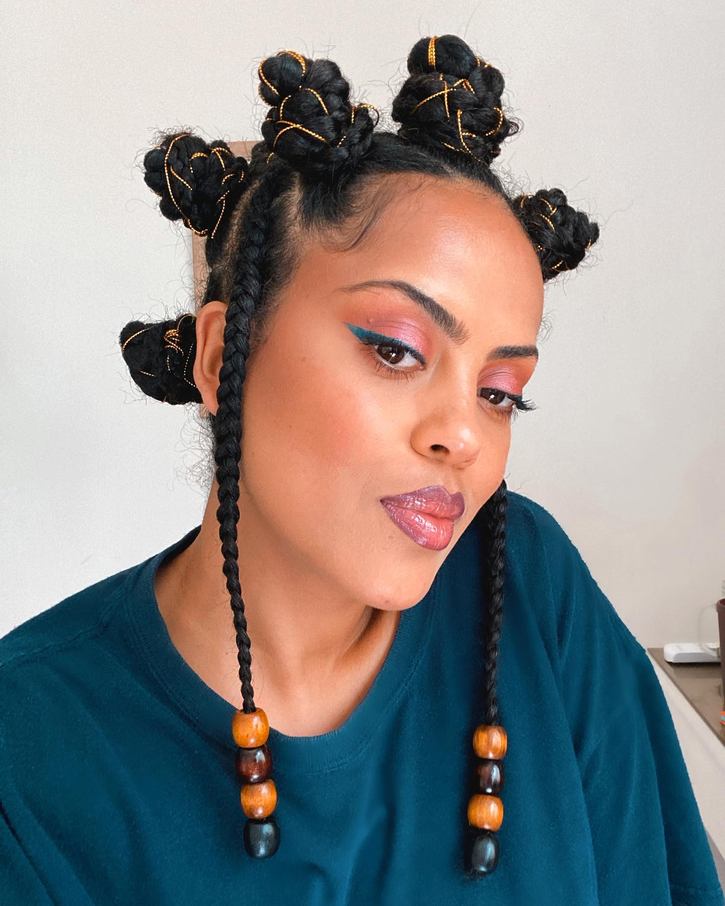 Gorgeous Bantu Knots With Golden Strings