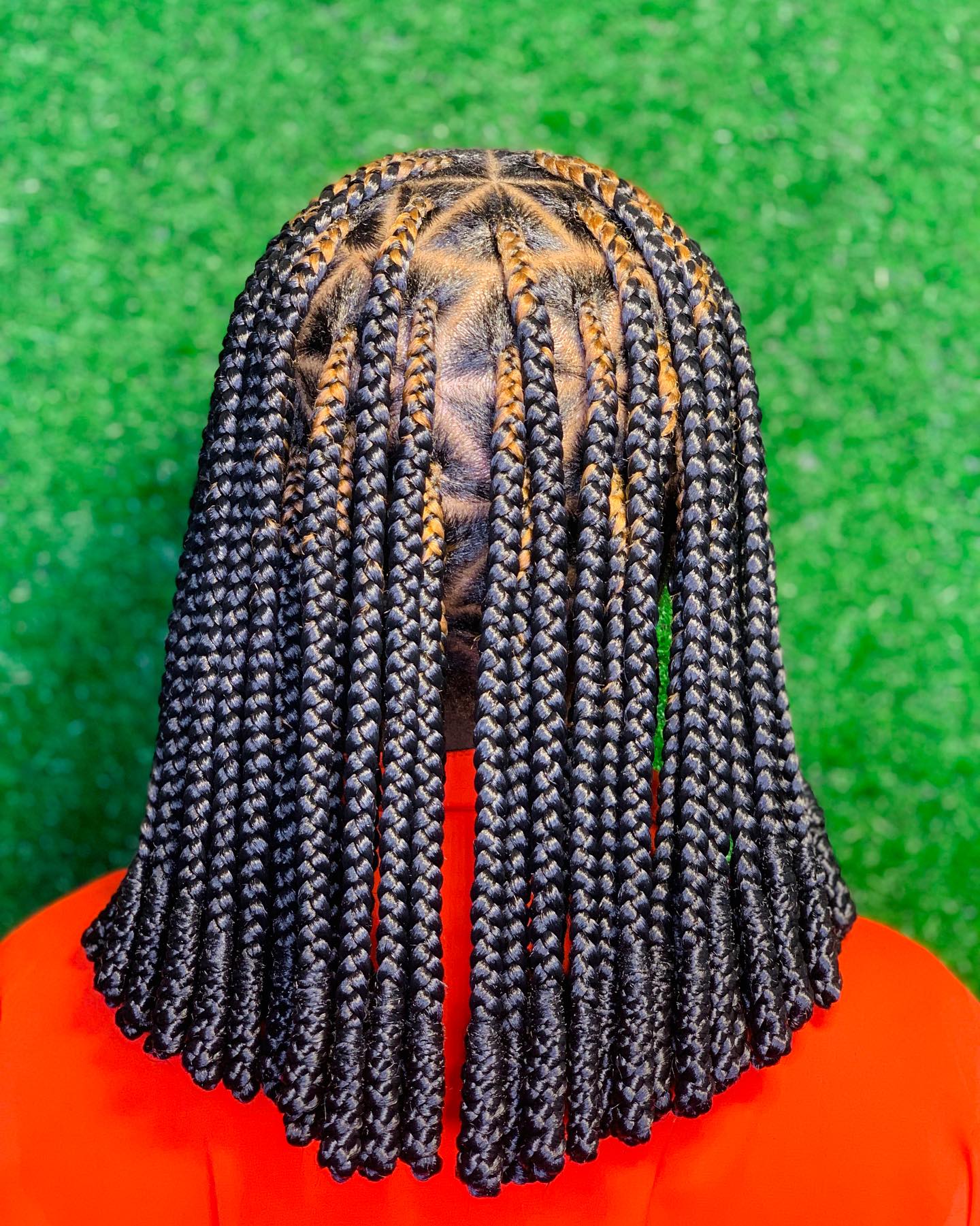 Shoulder Length Knotless Braids With Knotted Tips