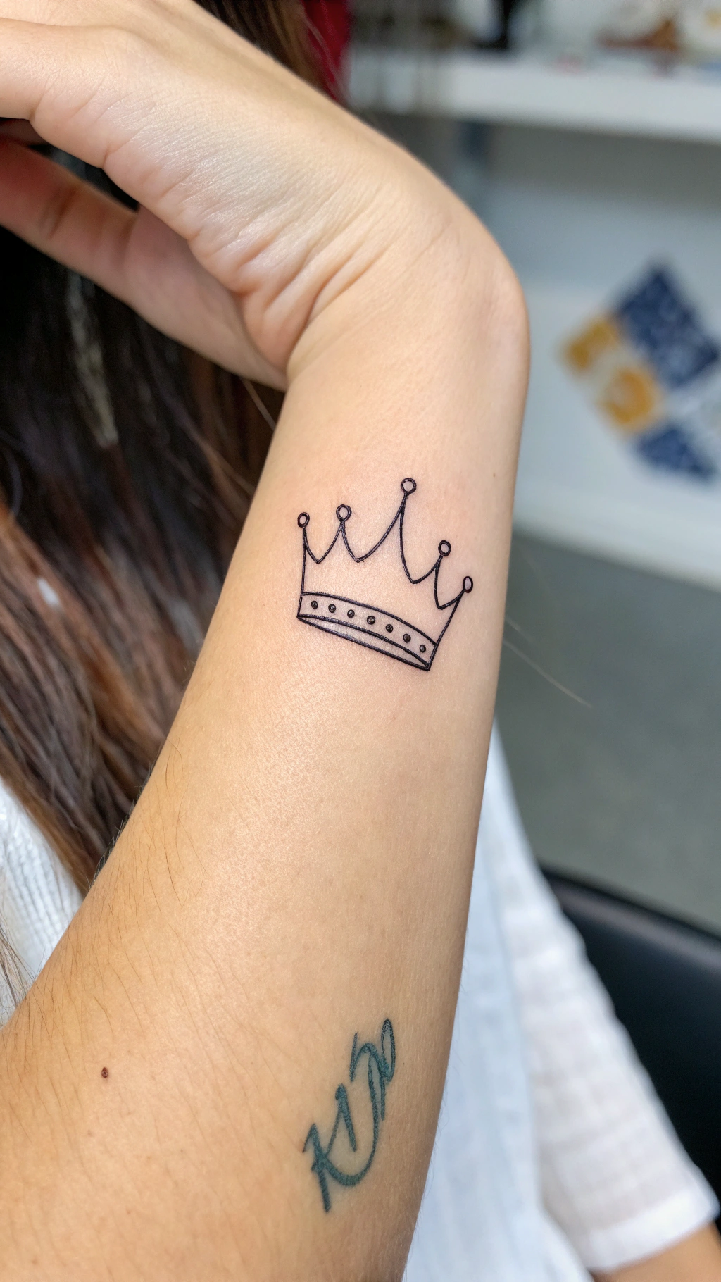 Mini Crown Outline