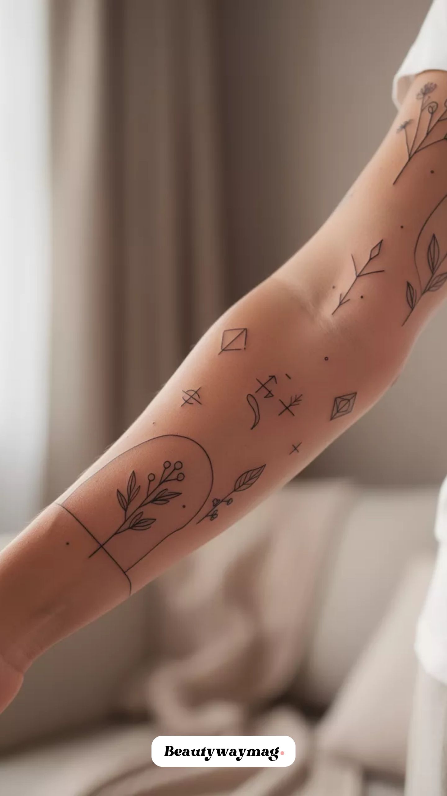 Minimal Line Art Sleeve