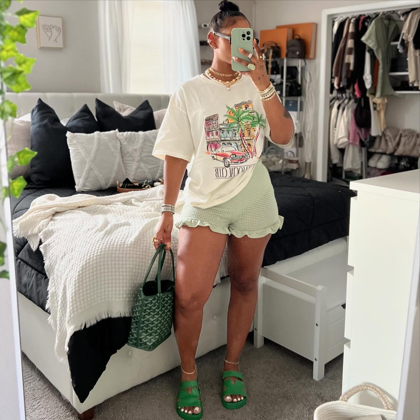 Trendy Outfit with Knitted Short