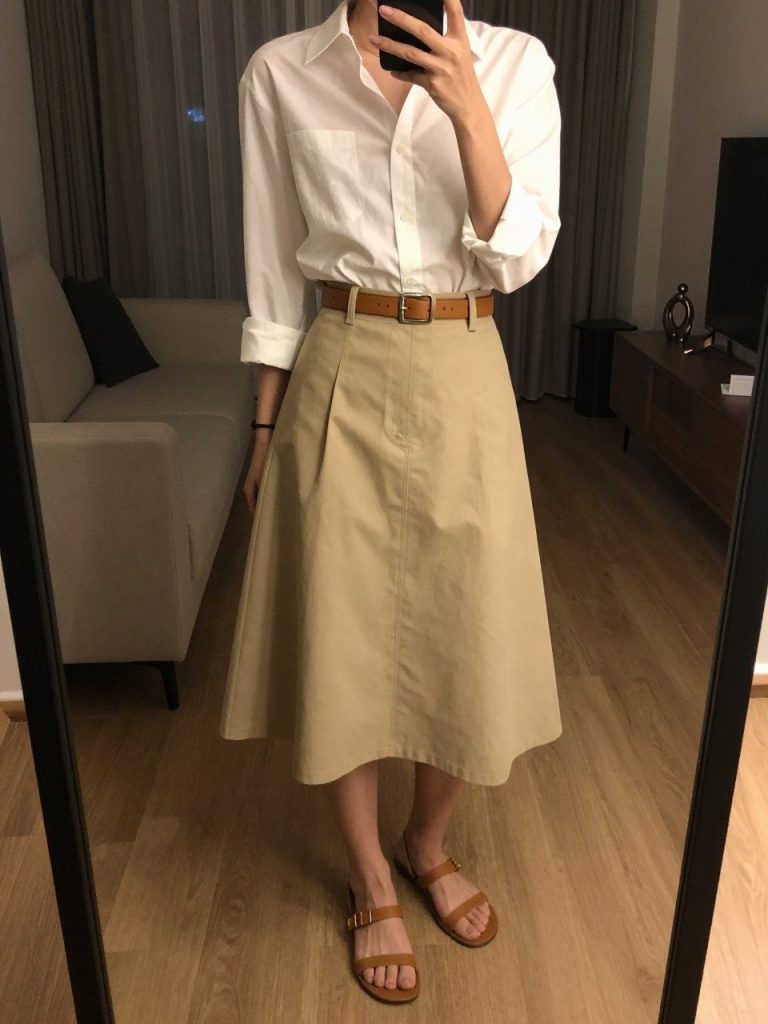 Neutral Beige Skirt Outfit Ideas